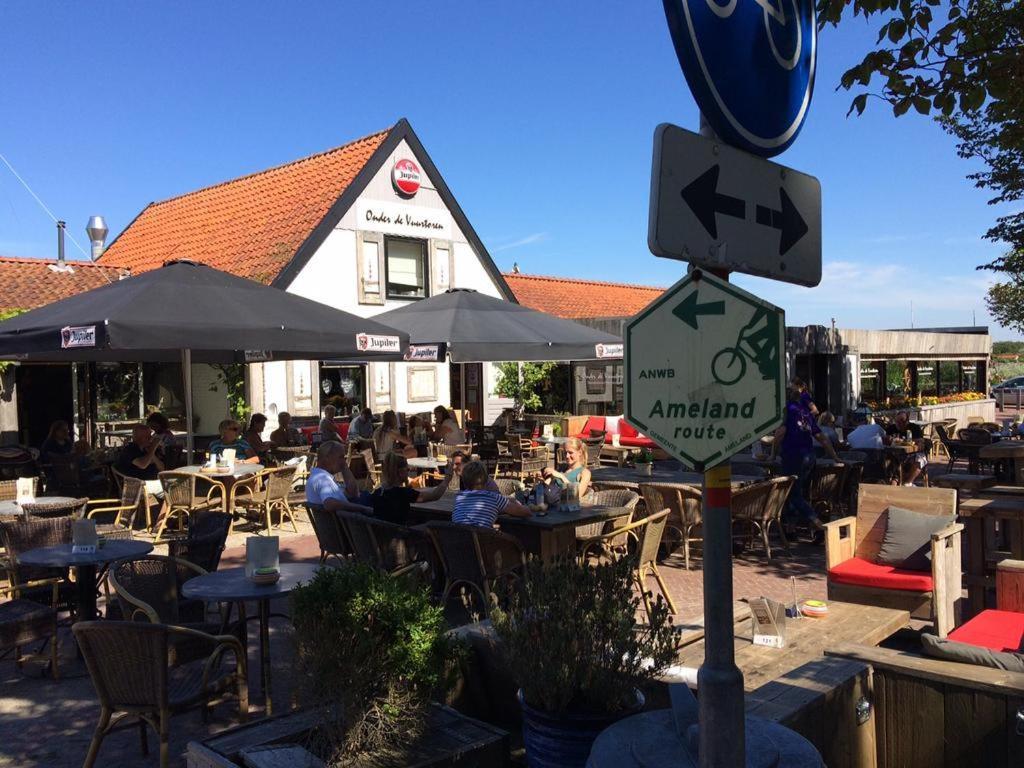 'T Strandhuys En De Vuurtoren, Met Eigen Keuken, Zonnig Terras Nabij Dorp, Duinen En Strand, Incl Verwarmd Binnen Zwembad Hollum  Εξωτερικό φωτογραφία